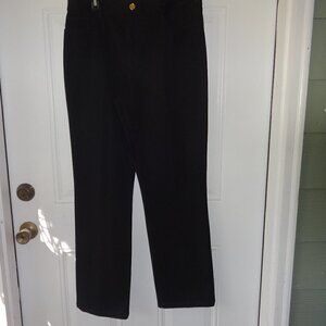 Chaps women's black stretch jeans size 10, straight leg 97% cotton, 7% elastane